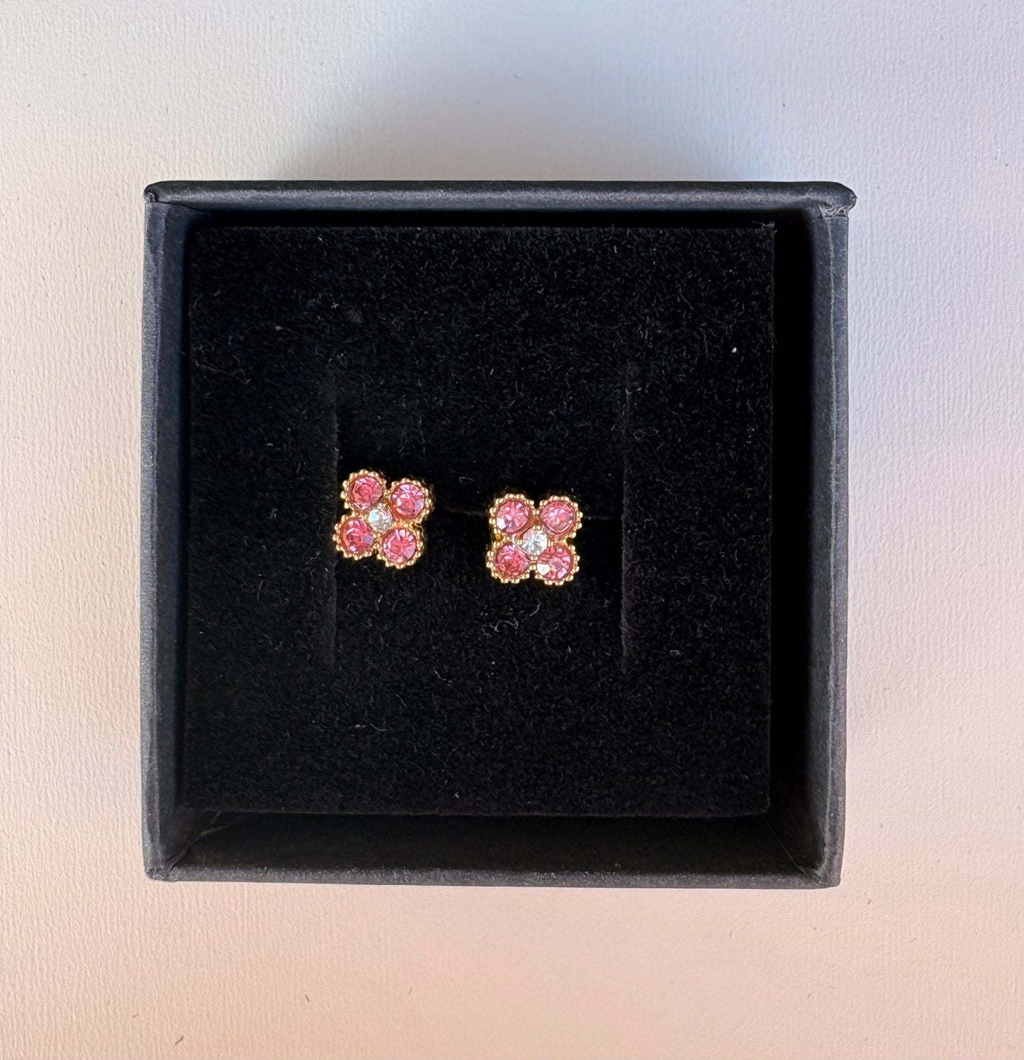 Puce d'oreille princesse