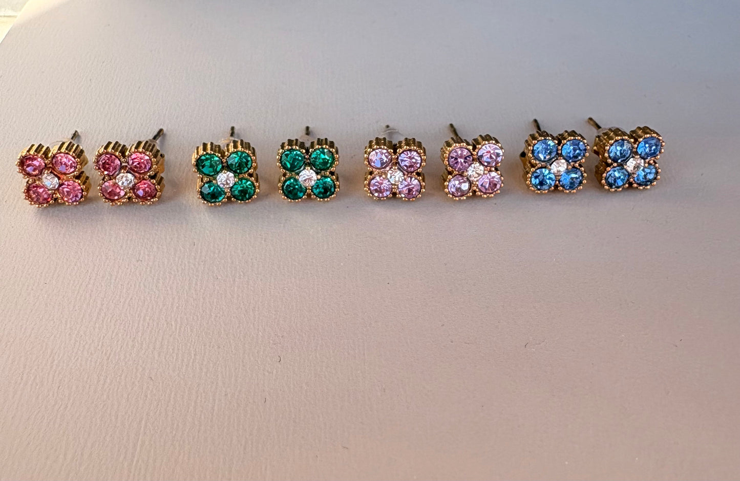 Puce d'oreille princesse